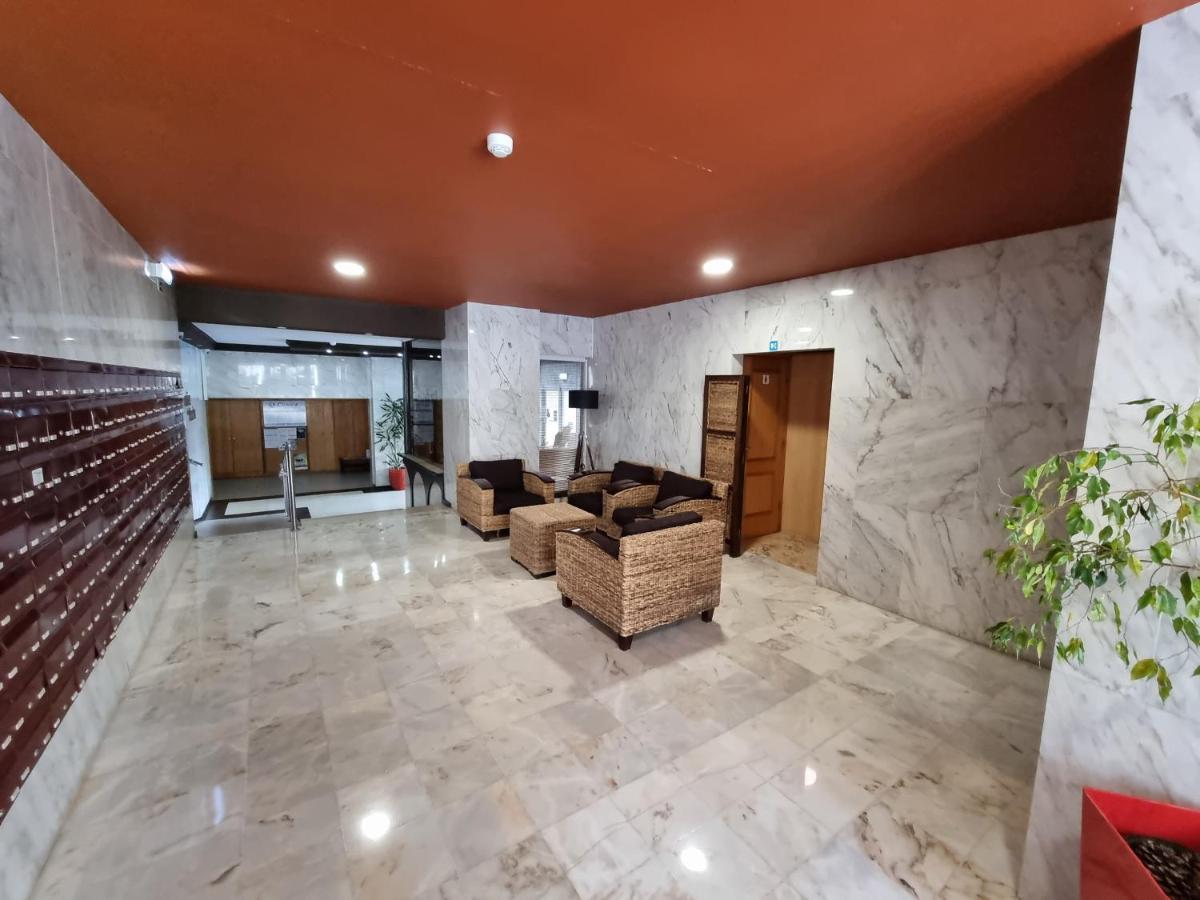 Apartamento Encantador Na Praia Da Rocha Портиман Екстериор снимка